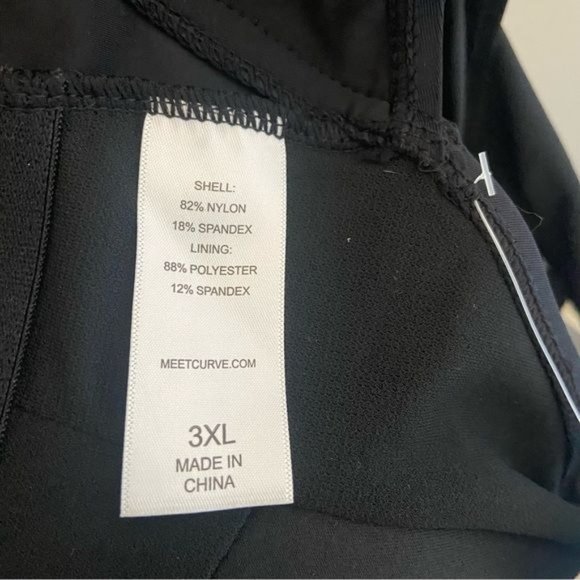 Meet.Curve Black Cross Back Swimsuit - Picture 9 of 10